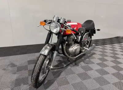 MV Agusta 1978 - 12900 EUR, 3500 km - AUTO.MOTO.pt - 3500km - foto 10 de 16