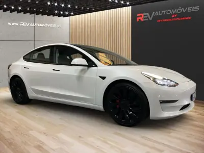 Tesla Model 3 2022 - 35950 EUR, 86200 km - AUTO.MOTO.pt - 86200km - foto 2 de 19