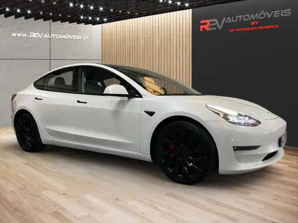 Tesla Model 3 2022 - 35950 EUR, 86200 km - AUTO.MOTO.pt - 86200km - foto 2 de 19