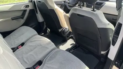Citroën C4 Picasso 2007 - 4250 EUR, 270000 km - AUTO.MOTO.pt - 270000km - foto 13 de 16