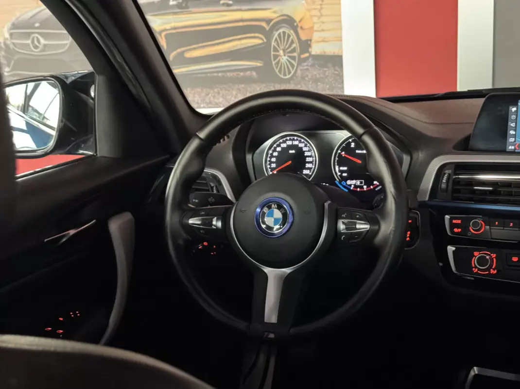 BMW 116 2018 - 17990 EUR, 132288 km - AUTO.MOTO.pt - 132288km - foto 18 de 19