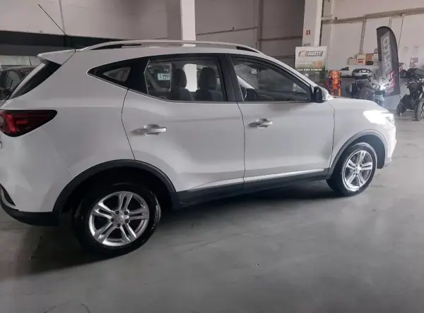 MG ZS 2020 - 15490 EUR, 105550 km - AUTO.MOTO.pt - 105550km - foto 5 de 10