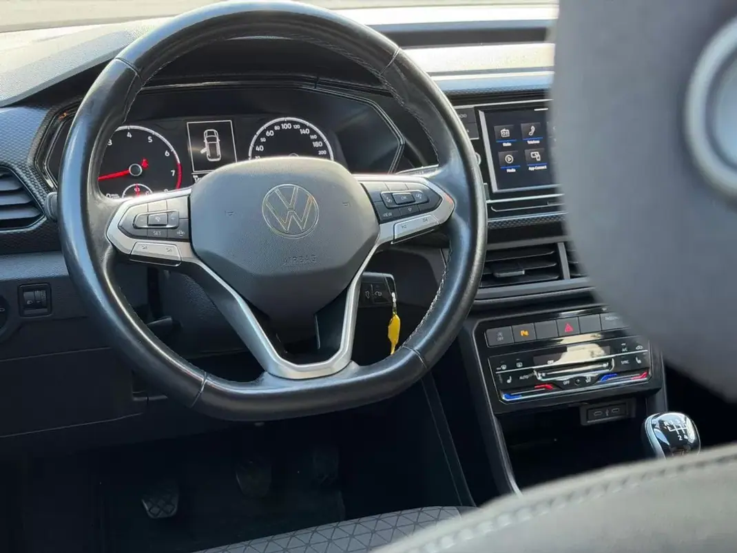 Volkswagen T-Cross 2023 - 14500 EUR, 149093 km - AUTO.MOTO.pt - 149093km - foto 5 de 24