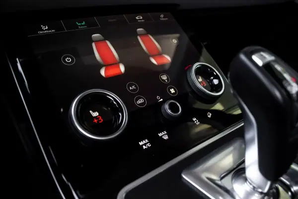 Land Rover Range Rover Evoque 2020 - 32990 EUR, 108253 km - AUTO.MOTO.pt - 108253km - foto 19 de 43