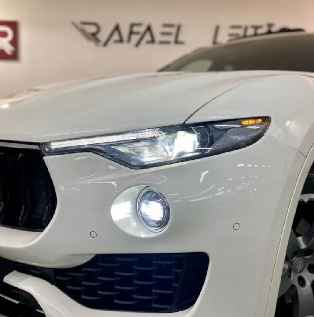 Maserati Levante 2016 - 44500 EUR, 232000 km - AUTO.MOTO.pt - 232000km - foto 12 de 55