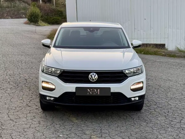 Volkswagen T-Roc 2020 - 23500 EUR, 88000 km - AUTO.MOTO.pt - 88000km - foto 9 de 27