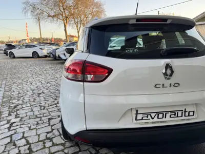 Renault Clio Sport Tourer 2016 - 10500 EUR, 138000 km - AUTO.MOTO.pt - 138000km - foto 26 de 37