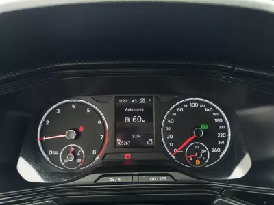 Volkswagen T-Cross 2019 - 17990 EUR, 105000 km - AUTO.MOTO.pt - 105000km - foto 20 de 39