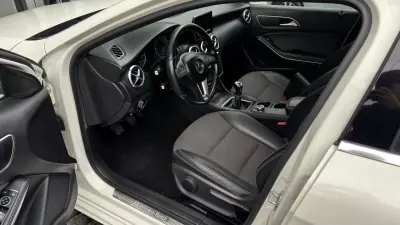 Mercedes-Benz A 180 2014 - 14650 EUR, 191121 km - AUTO.MOTO.pt - 191121km - foto 19 de 34