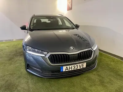 Skoda Octavia Break 2021 - 15750 EUR, 134000 km - 134000km - foto 4 de 35