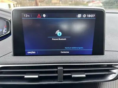 Peugeot 3008 2019 - 13900 EUR, 180000 km - AUTO.MOTO.pt - 180000km - foto 34 de 45