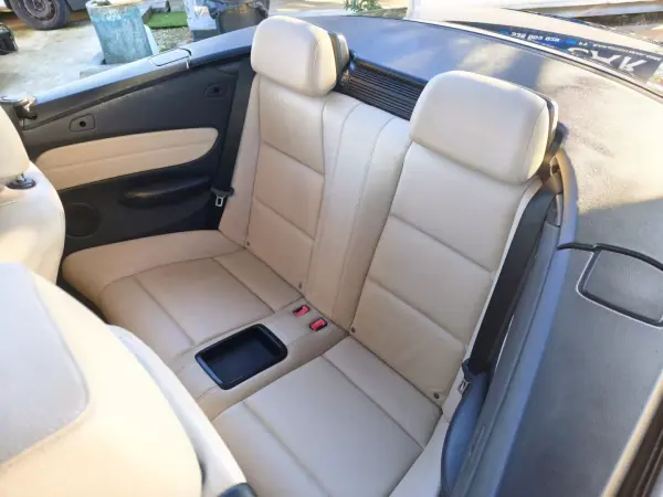BMW 118 2014 - 13990 EUR, 229511 km - AUTO.MOTO.pt - 229511km - foto 25 de 28