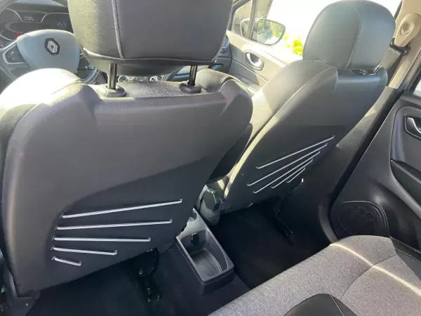 Renault Captur 2019 - 16990 EUR, 90898 km - AUTO.MOTO.pt - 90898km - foto 33 de 37