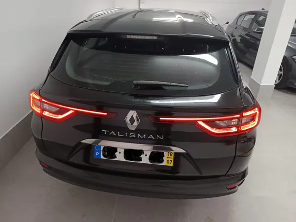 Renault Talisman Sport Tourer 2018 - 15750 EUR, 107000 km - AUTO.MOTO.pt - 107000km - foto 6 de 10