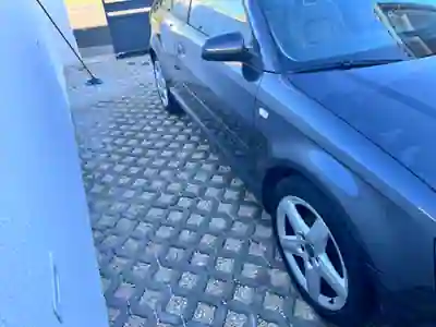 Audi A3 2004 - 5890 EUR, 249500 km - AUTO.MOTO.pt - 249500km - foto 4 de 10