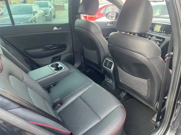 Kia Sportage 2019 - 22500 EUR, 70500 km - AUTO.MOTO.pt - 70500km - foto 10 de 18