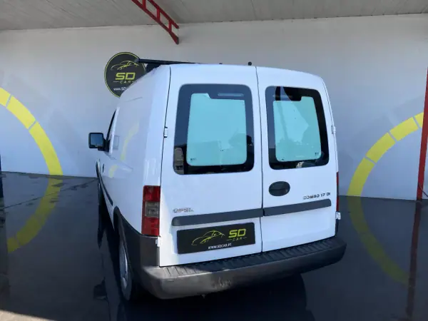 Opel COMBO 2004 - 2750 EUR, 300000 km - 300000km - foto 4 de 7