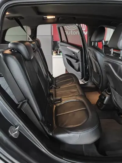 BMW 218 Gran Tourer 2015 - 17250 EUR, 190800 km - AUTO.MOTO.pt - 190800km - foto 15 de 35