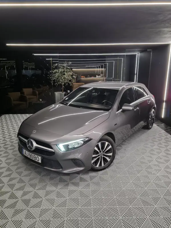 Mercedes-Benz A 250e 2021 - 24750 EUR, 129000 km - AUTO.MOTO.pt - 129000km - foto 2 de 25