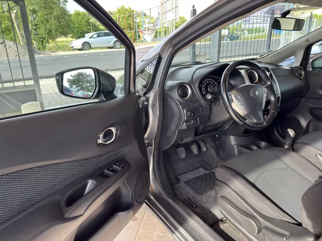 Nissan Note 2015 - 9250 EUR, 123087 km - AUTO.MOTO.pt - 123087km - foto 14 de 26