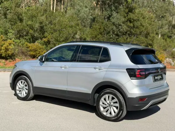 Volkswagen T-Cross 2023 - 14500 EUR, 149093 km - AUTO.MOTO.pt - 149093km - foto 12 de 24