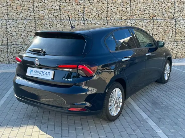 Fiat Tipo 2021 - 16480 EUR, 83000 km - AUTO.MOTO.pt - 83000km - foto 10 de 39
