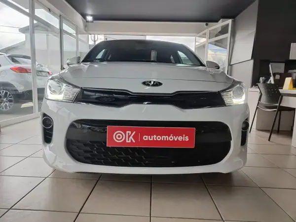 Kia Rio 2018 - 14750 EUR, 46500 km - AUTO.MOTO.pt - 46500km - foto 3 de 35