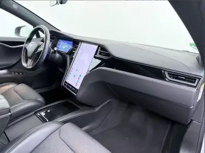 Tesla Model S 2018 - 25900 EUR, 240392 km - AUTO.MOTO.pt - 240392km - foto 20 de 37