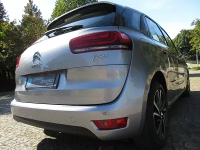 Citroën C4 Picasso 2017 - 13990 EUR, 169000 km - AUTO.MOTO.pt - 169000km - foto 16 de 45