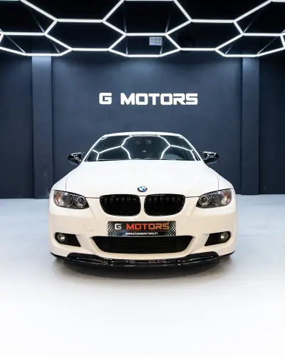 BMW 320 2009 - 15500 EUR, 259900 km - AUTO.MOTO.pt - 259900km - foto 2 de 16