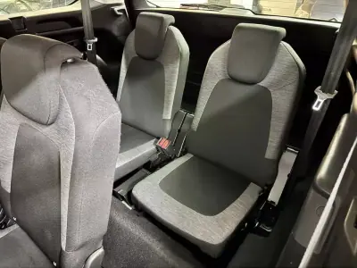 Citroën C4 Grand Picasso 2018 - 11500 EUR, 154000 km - AUTO.MOTO.pt - 154000km - foto 43 de 57