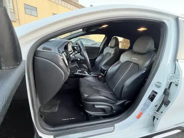 Kia ProCeed 2022 - 19450 EUR, 92000 km - AUTO.MOTO.pt - 92000km - foto 23 de 51