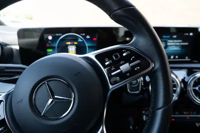 Mercedes-Benz CLA 250 2022 - 27900 EUR, 135350 km - AUTO.MOTO.pt - 135350km - foto 10 de 23