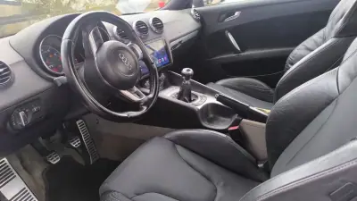 Audi TT Coupé 2006 - 11900 EUR, 198000 km - AUTO.MOTO.pt - 198000km - foto 9 de 12