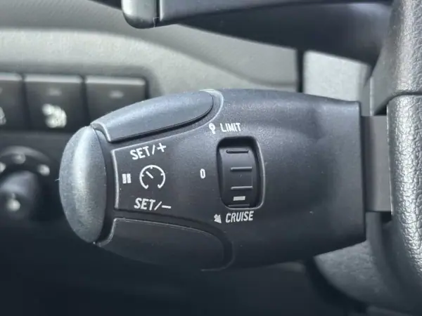 Citroën 2018 - 10950 EUR, 145000 km - AUTO.MOTO.pt - 145000km - foto 13 de 26