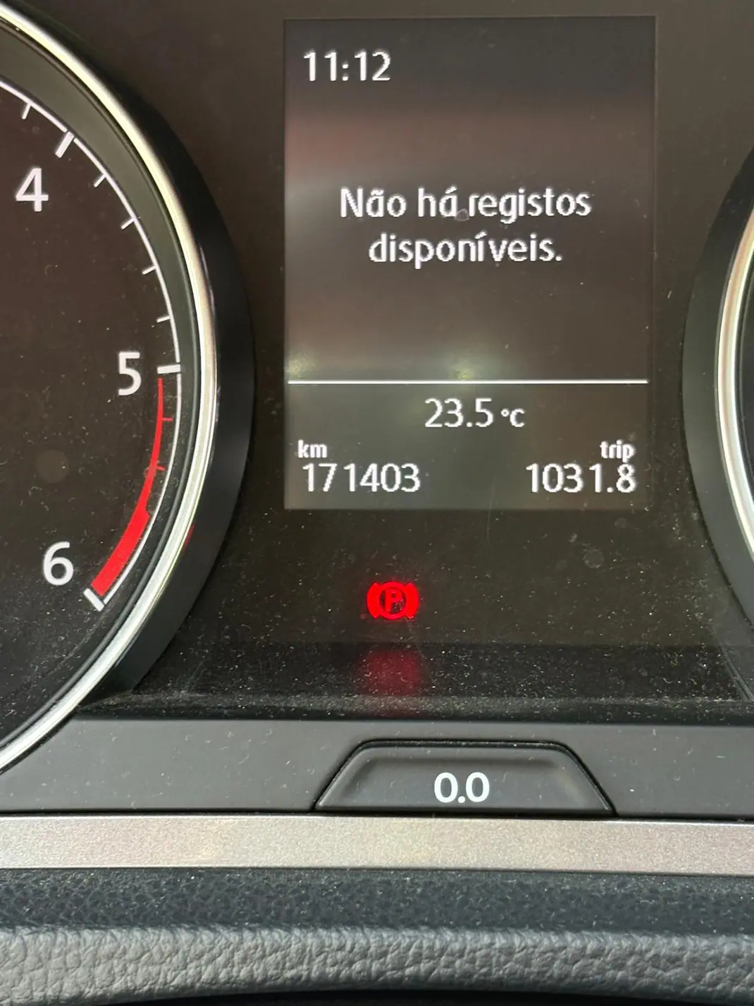 Volkswagen Golf 2015 - 12500 EUR, 177441 km - 177441km - foto 11 de 13
