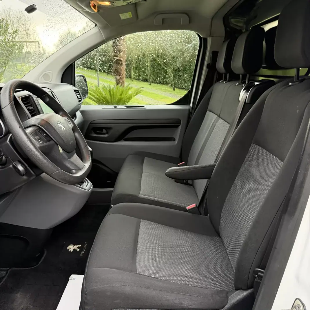 Peugeot Expert 2016 - 12990 EUR, 180000 km - AUTO.MOTO.pt - 180000km - foto 12 de 27