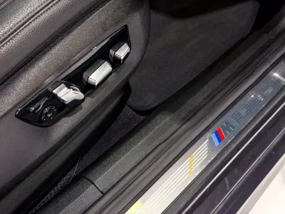 BMW 630 Gran Turismo 2021 - 28750 EUR, 226000 km - 226000km - foto 27 de 29
