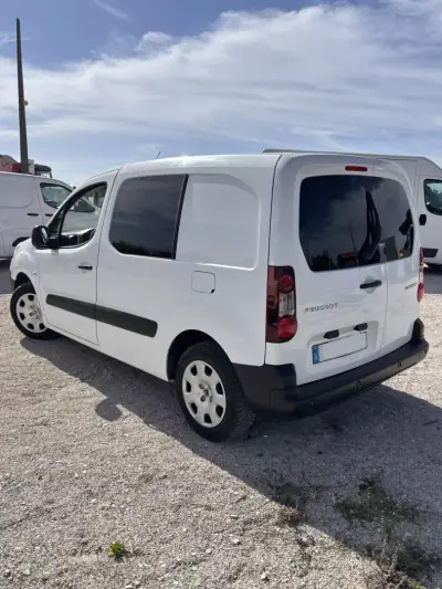 Peugeot Partner 2014 - 7500 EUR, 202000 km - 202000km - foto 3 de 8