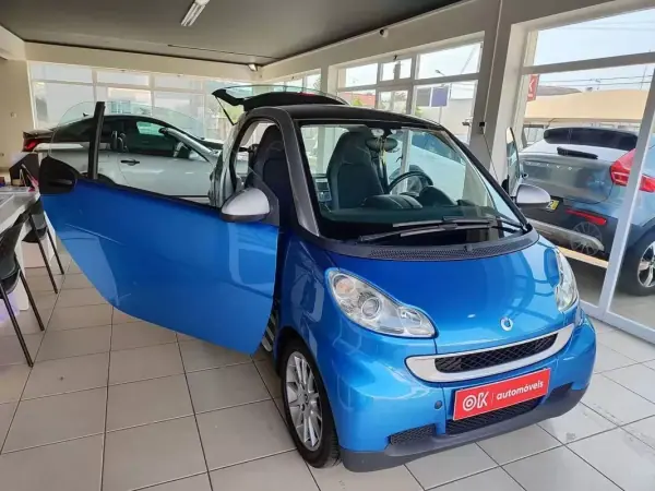 Smart Fortwo Cabrio 2009 - 5750 EUR, 141300 km - AUTO.MOTO.pt - 141300km - foto 14 de 30