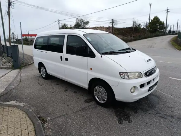 Hyundai H-1 2004 - 7500 EUR, 160000 km - AUTO.MOTO.pt - 160000km - foto 8 de 13