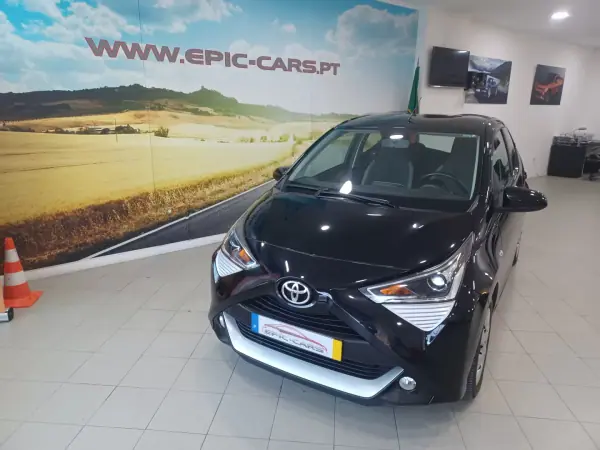Toyota Aygo 2019 - 10890 EUR, 84853 km - AUTO.MOTO.pt - 84853km - foto 2 de 27