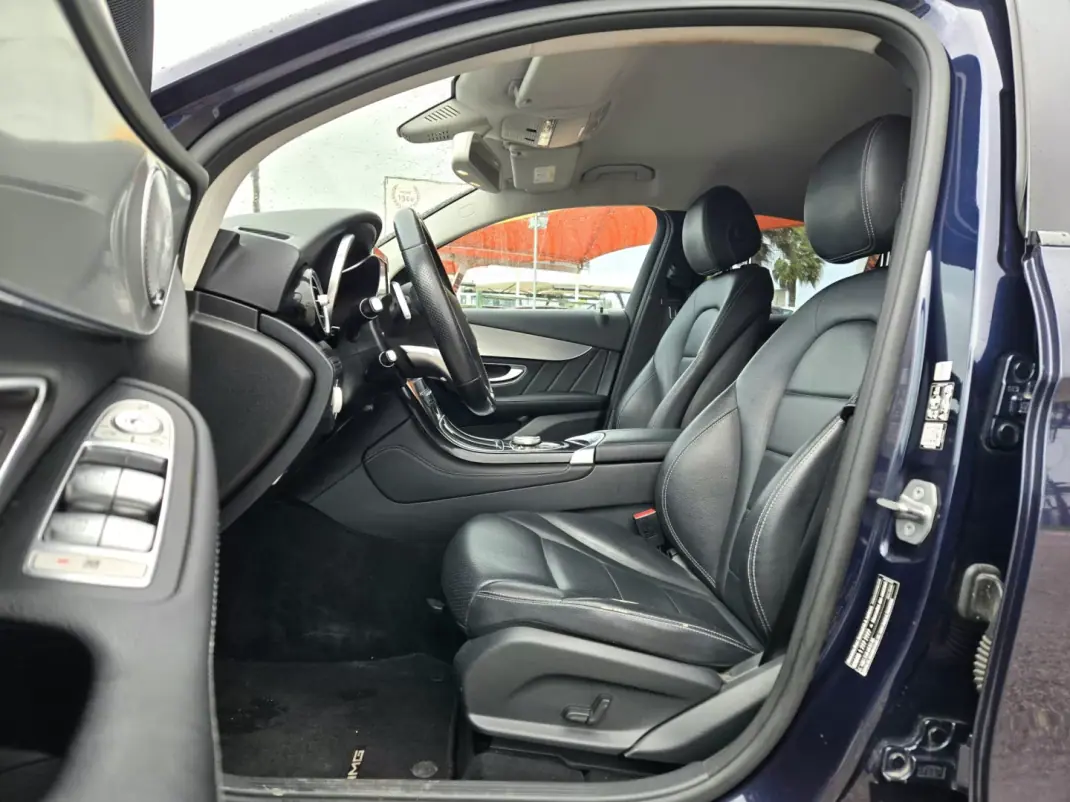 Mercedes-Benz GLC 350 2018 - 36950 EUR, 144009 km - AUTO.MOTO.pt - 144009km - foto 5 de 10