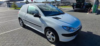 Peugeot 206 2006 - 2990 EUR, 270000 km - AUTO.MOTO.pt - 270000km - foto 4 de 7