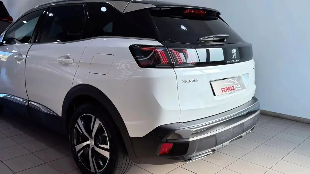 Peugeot 3008 2021 - 20500 EUR, 139990 km - 139990km - foto 2 de 20