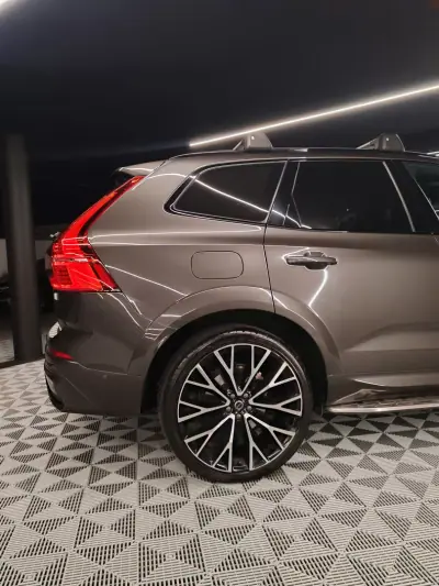 Volvo XC 60 2022 - 41000 EUR, 109000 km - AUTO.MOTO.pt - 109000km - foto 11 de 27