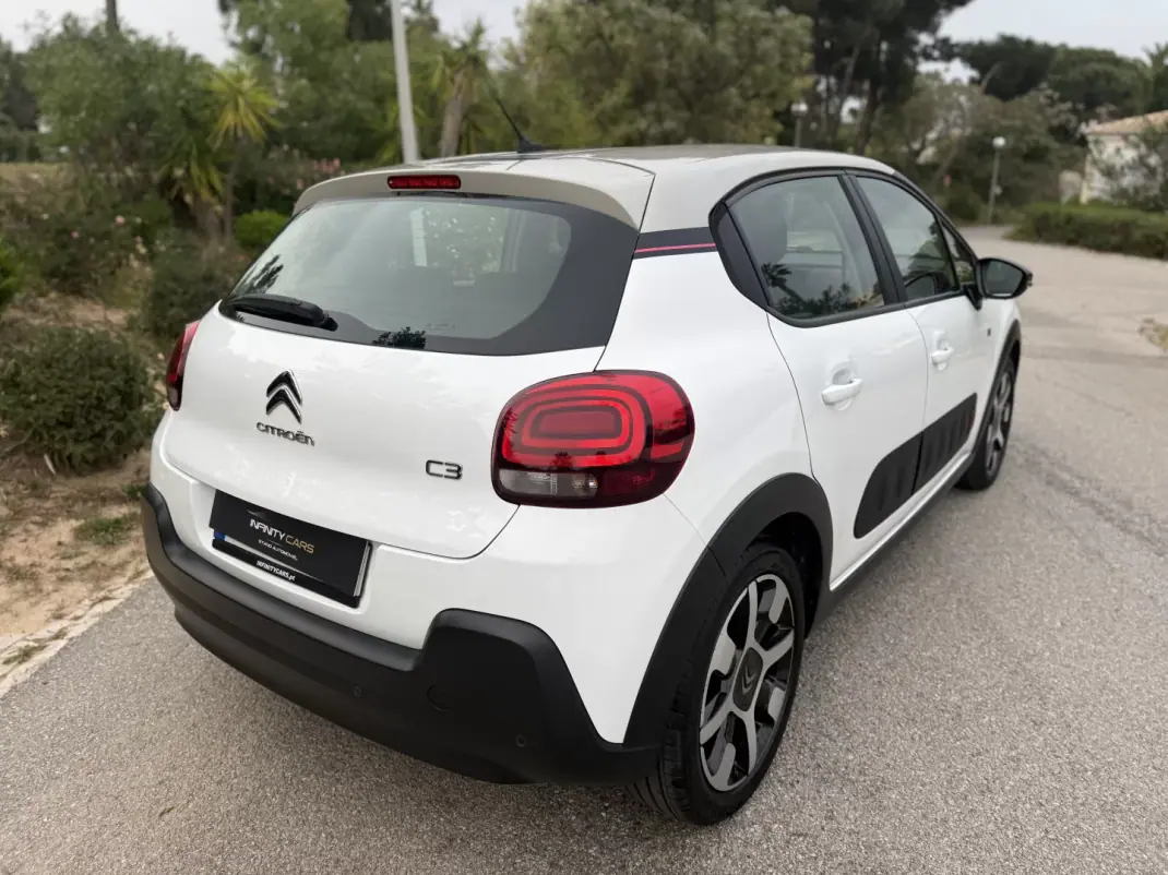 Citroën C3 2018 - 9999 EUR, 90000 km - AUTO.MOTO.pt - 90000km - foto 9 de 13