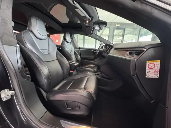Tesla Model S 2017 - 25990 EUR, 151612 km - AUTO.MOTO.pt - 151612km - foto 15 de 23