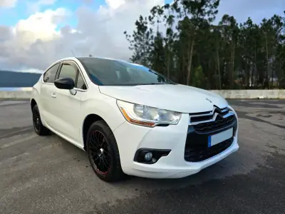 Citroën C4 2012 - 7500 EUR, 166700 km - AUTO.MOTO.pt - 166700km - foto 3 de 25