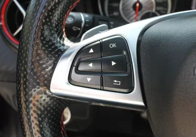 Mercedes-Benz A 45 AMG 2017 - 32990 EUR, 144000 km - AUTO.MOTO.pt - 144000km - foto 33 de 40